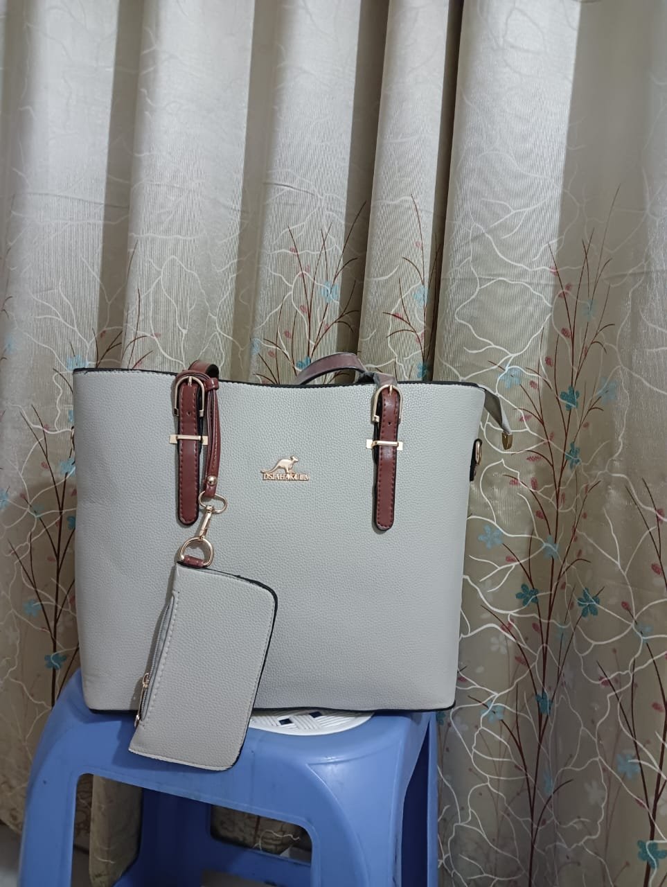 প্রিমিয়াম কোয়ালিটি ব্যাগ - Image 2